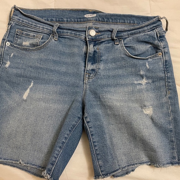 Old Navy Jean Short Cut Offs Size 8 EUC! - Picture 2 of 4